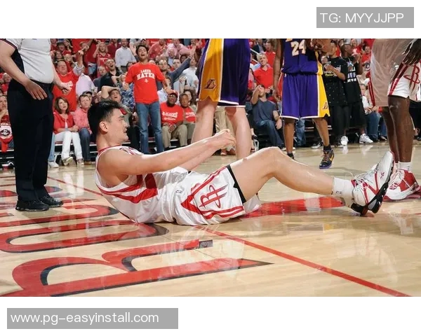 萧亚轩偶遇姚明瞬间引发的感慨与回忆分享